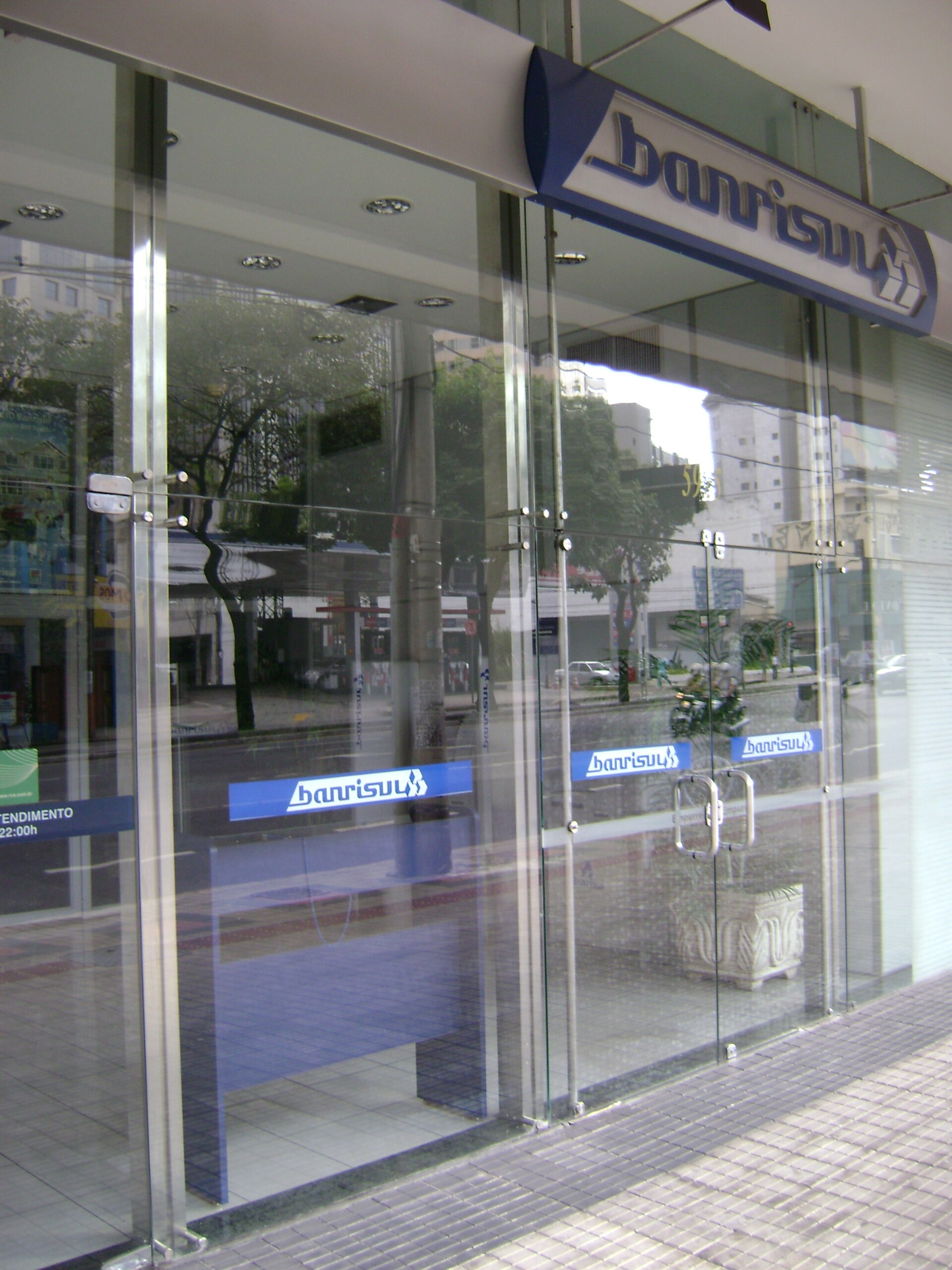 Imagem de referência de Banco do Estado do Rio Grande do Sul, descrito nos dados abertos como instituição financeira estatal do Rio Grande do Sul, Brasil