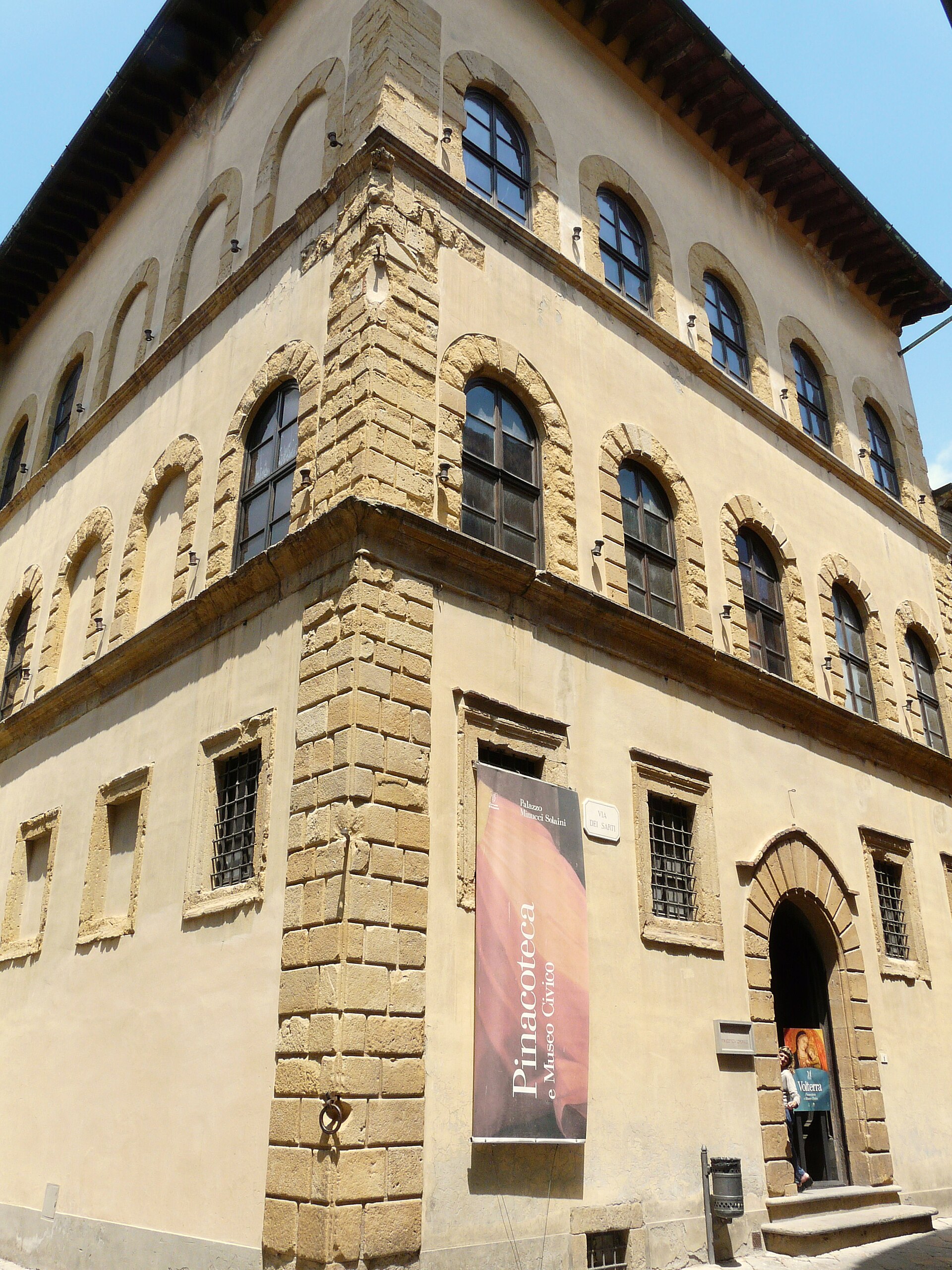Imagem de referência de Pinacoteca e Museu Municipal de Volterra, descrito nos dados abertos como museu de arte e da cidade de Volterra