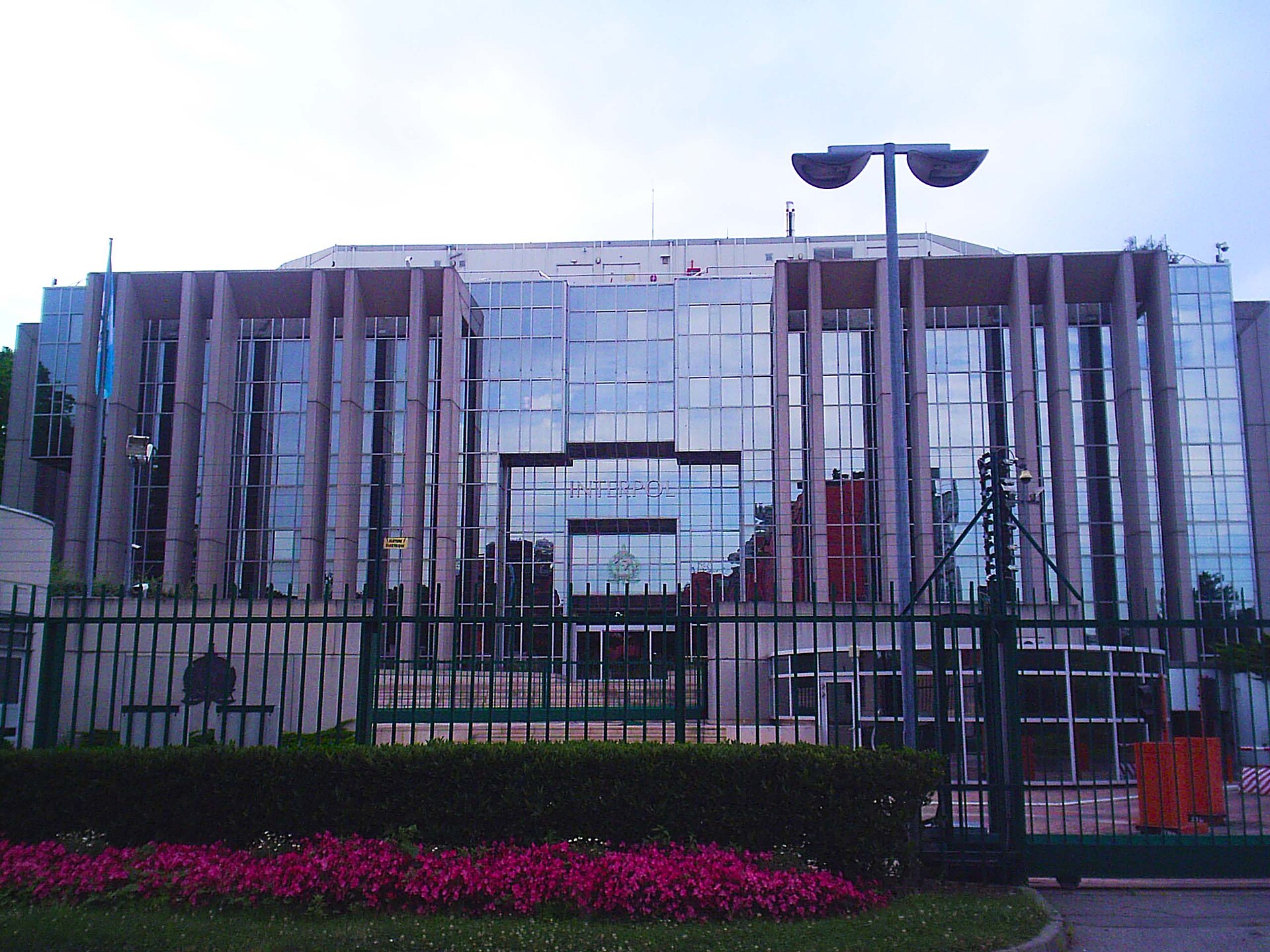 Imagem de referência de Interpol, descrito nos dados abertos como organização intergovernamental policial