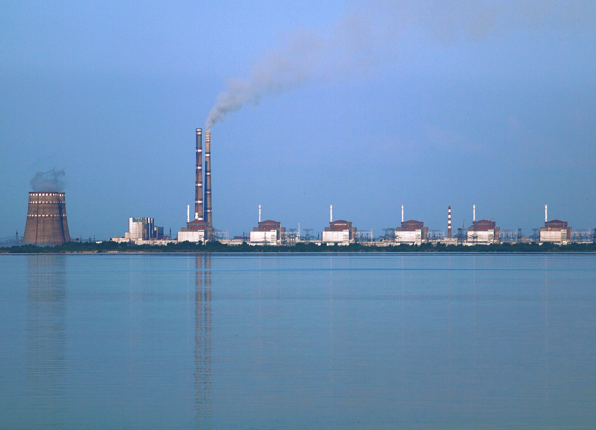 Imagem de referência de Usina Nuclear de Zaporíjia, descrito nos dados abertos como usina nuclear em Enerhodar, Ucrânia