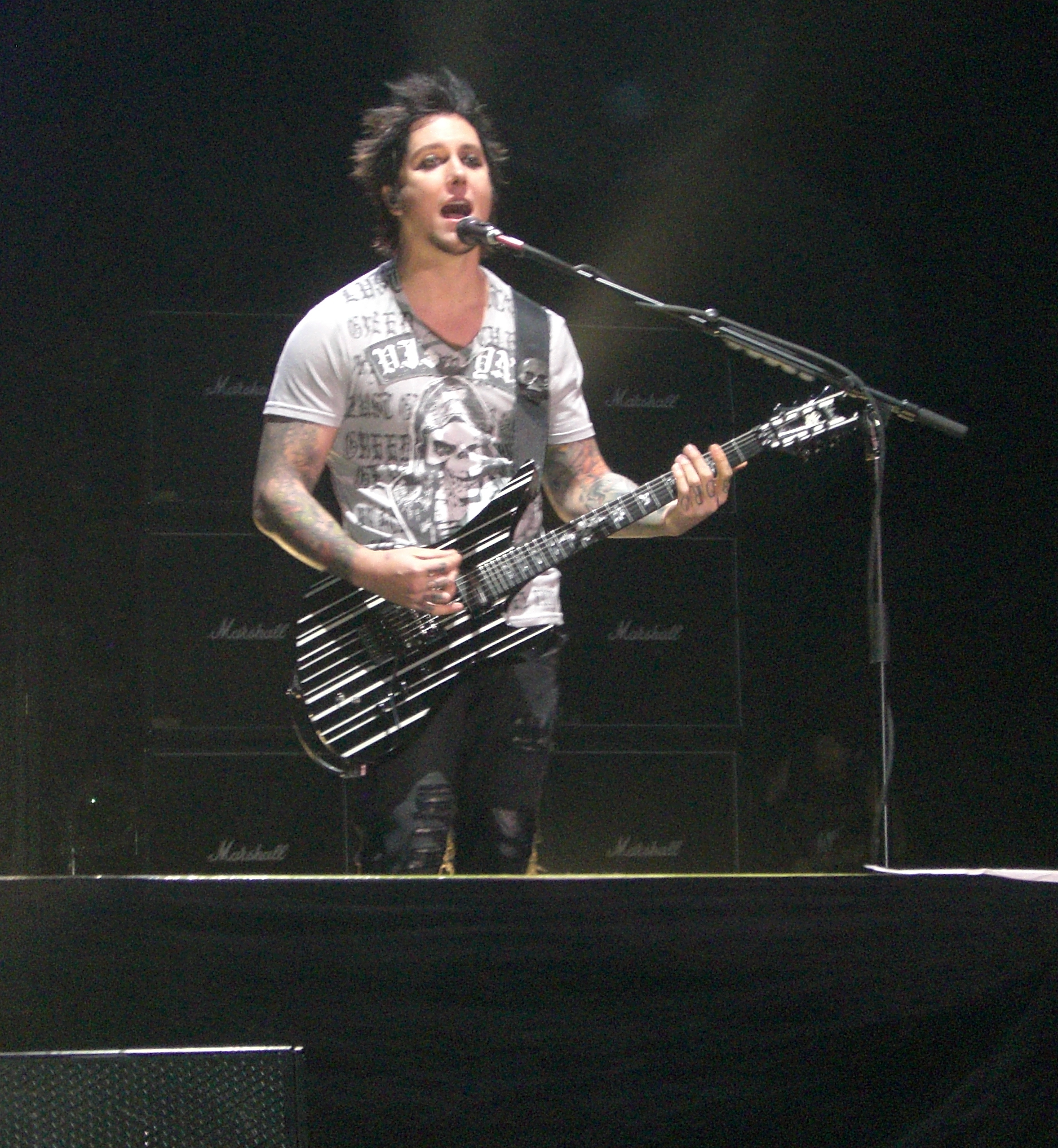 Imagem de referência relacionada a Schecter Guitar Research, item descrito como registro de referência sobre Schecter Guitar Research, organizado a partir de dados estruturados abertos
