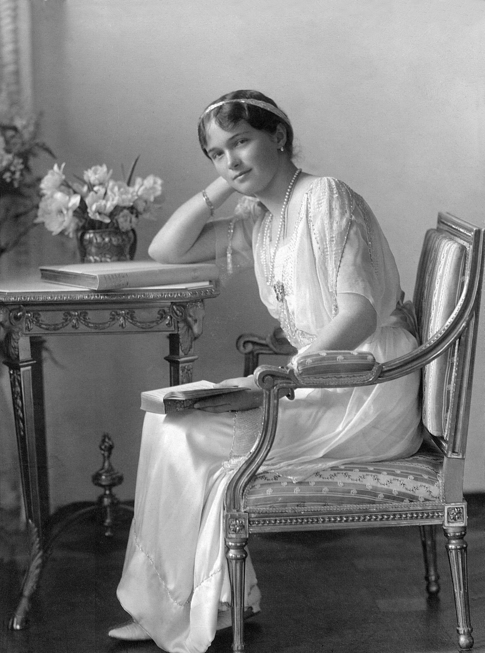 Imagem de referência relacionada a Olga Nikolaevna Romanova, item descrito como filha mais velha do czar Nicolau II e da Imperatriz Alexandra Feodorovna