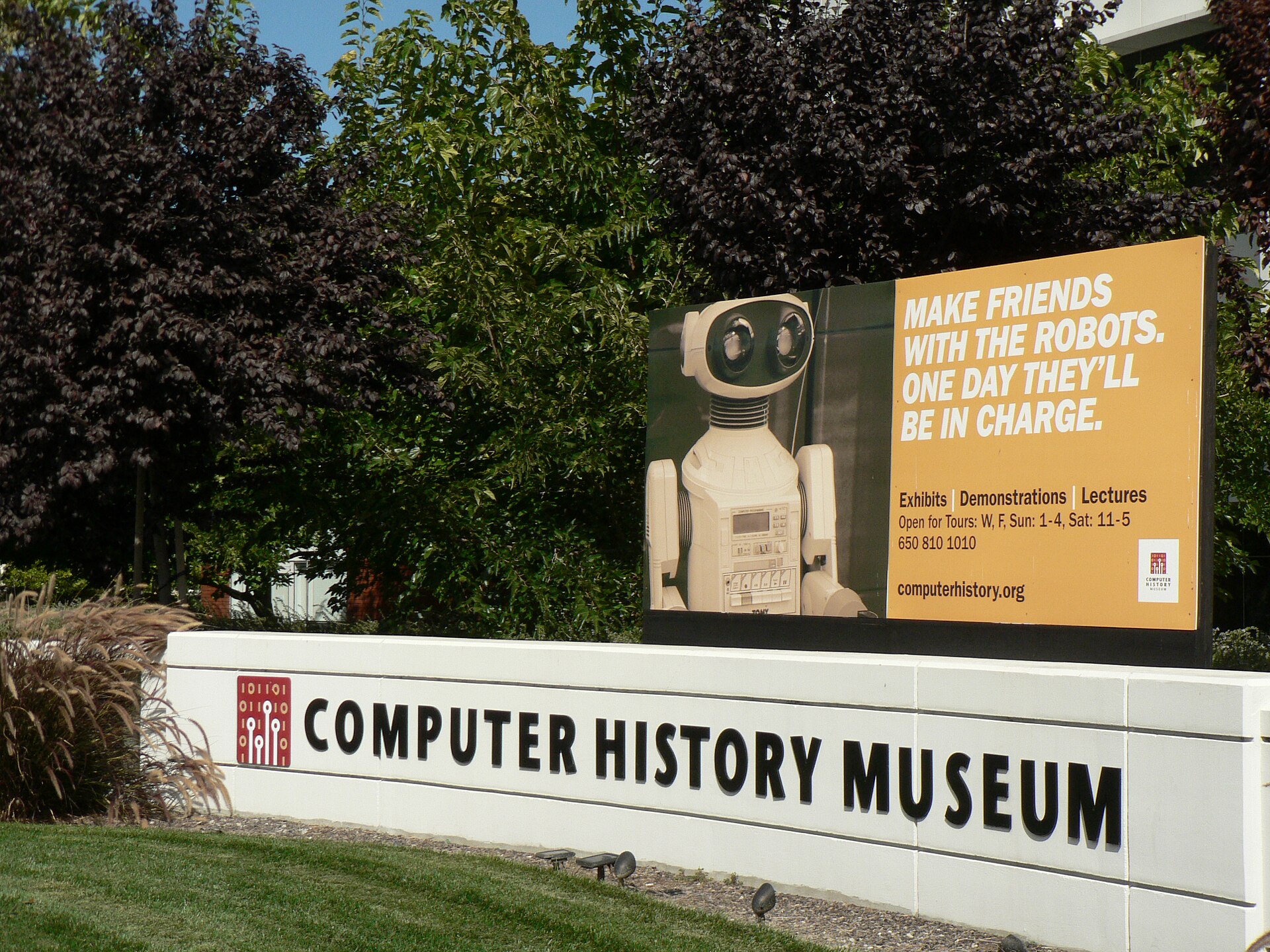 Imagem de referência de Museu da História do Computador, descrito nos dados abertos como museu in Mountain View, Califórnia