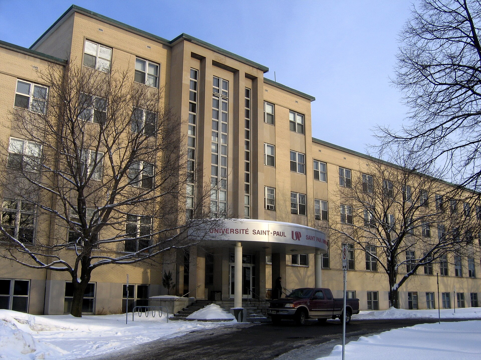 Imagem de referência de Universidade Saint Paul, descrito nos dados abertos como universidade em Ottawa, Canadá