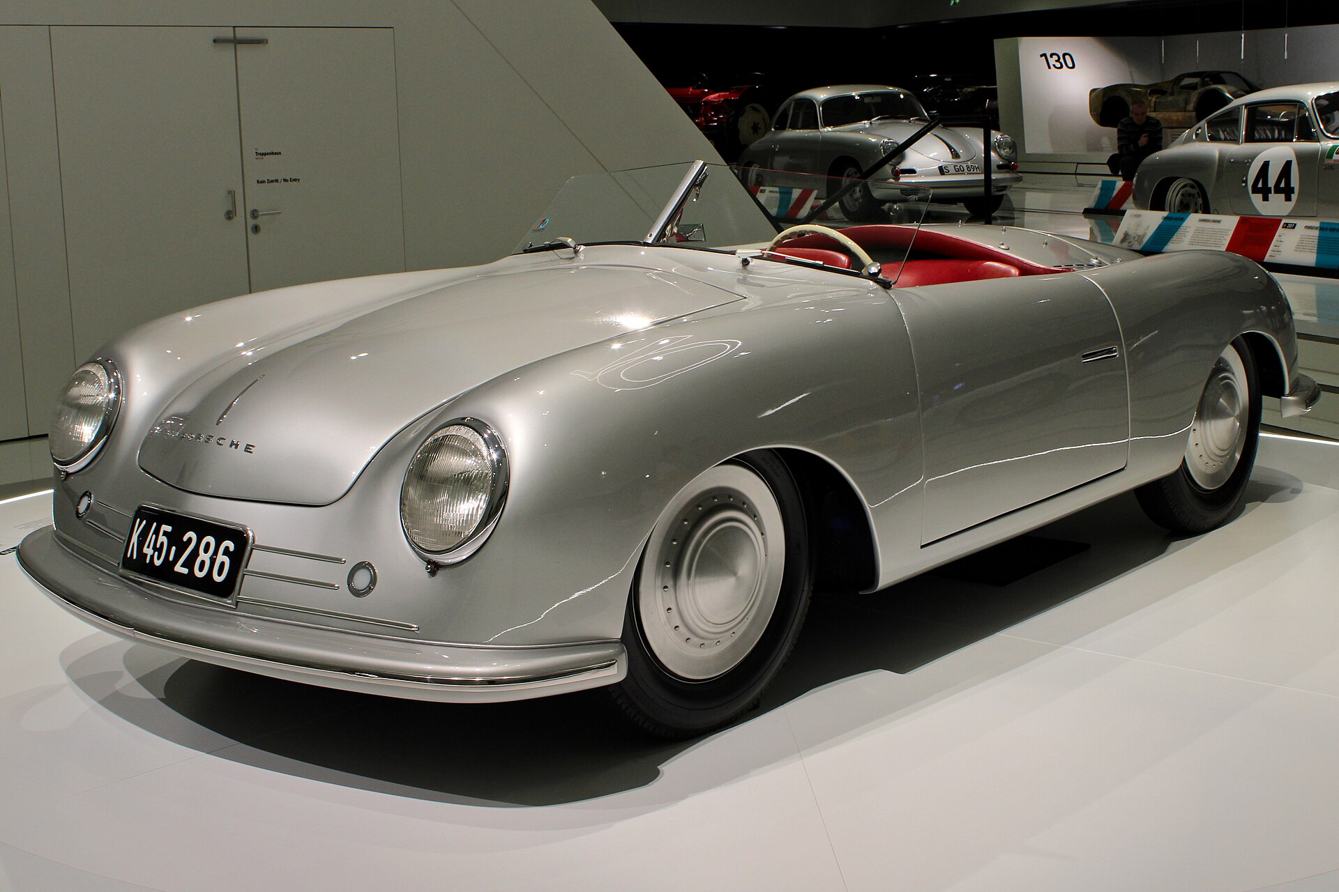 Imagem de referência de Porsche 356, descrito nos dados abertos como automóvel alemão