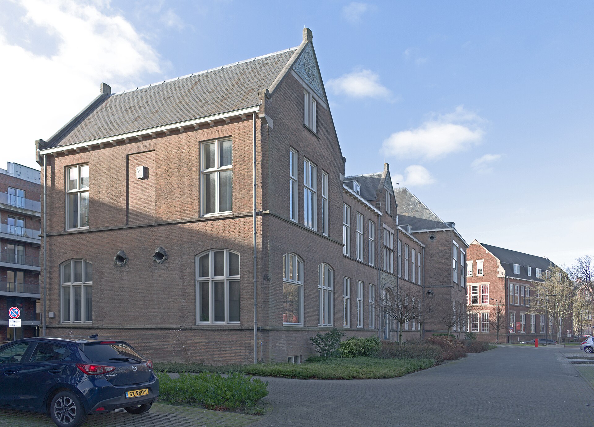 Imagem de referência de Universidade Técnica de Delft, descrito nos dados abertos como universidade da Holanda