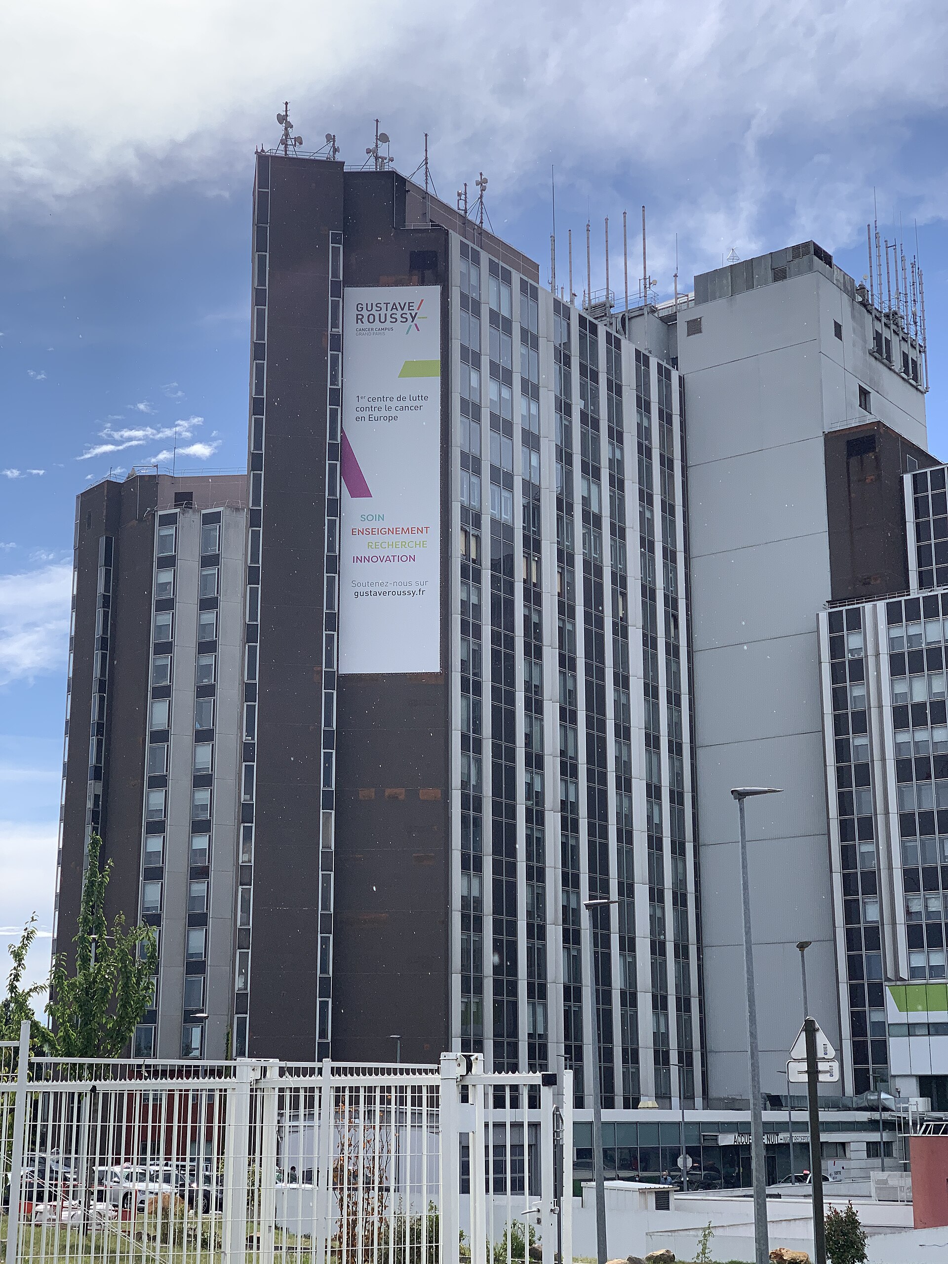 Imagem de referência de Institut Gustave Roussy, descrito nos dados abertos como hospital especializado no tratamento de câncer