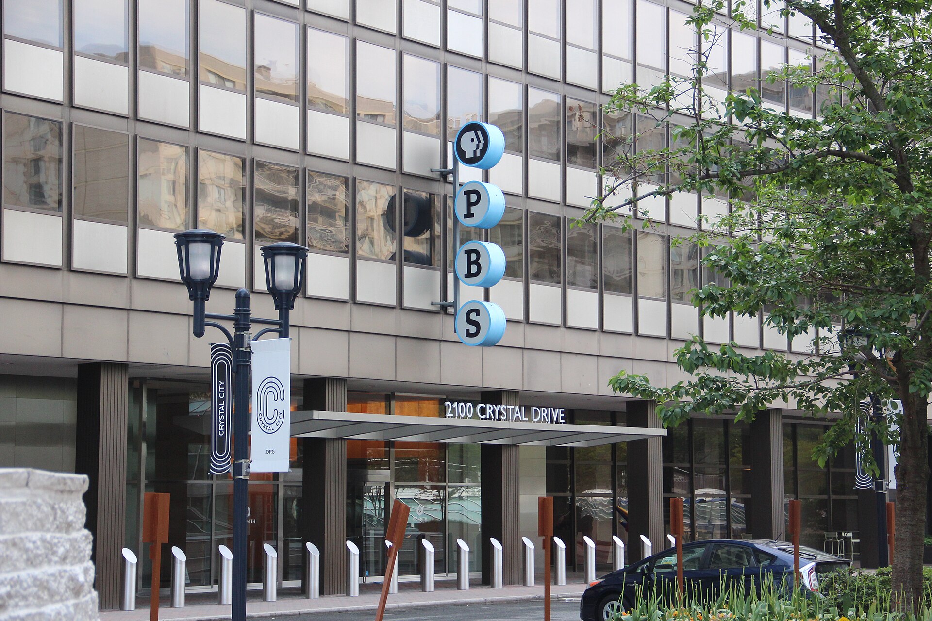 Imagem de referência de PBS, descrito nos dados abertos como rede de televisão norte-americana pública