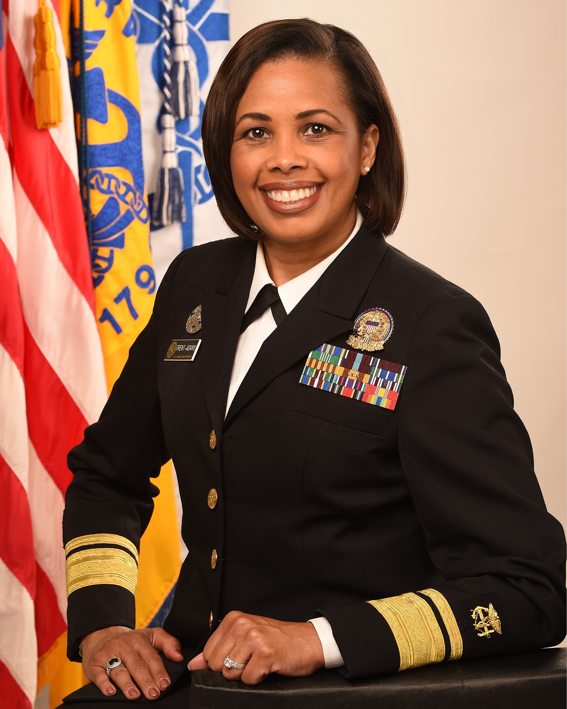 Imagem de referência de Sylvia Trent-Adams, descrito nos dados abertos como militar norte-americana