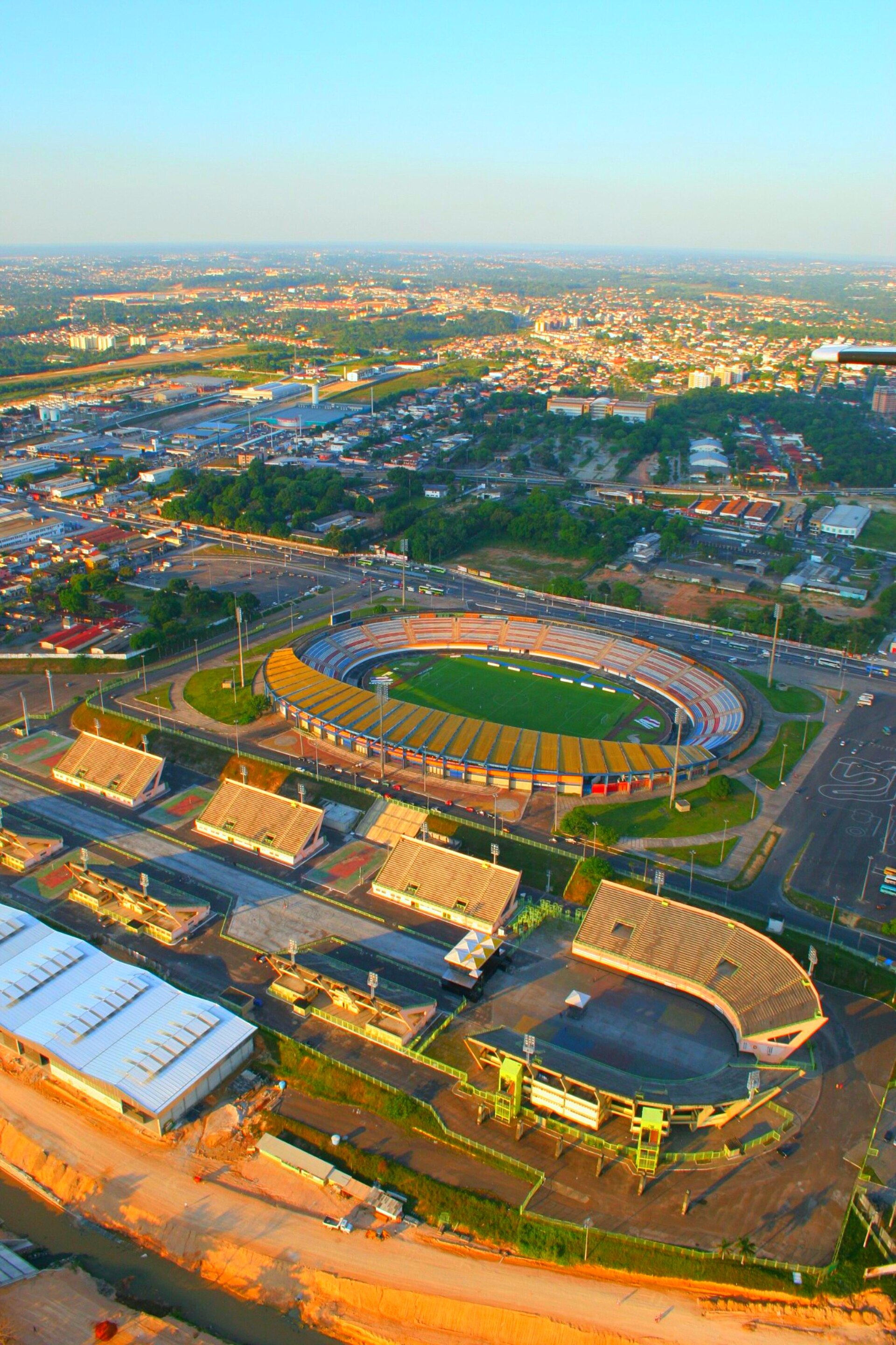 Imagem de referência de Estádio Vivaldo Lima, descrito nos dados abertos como antigo estádio localizado em Manaus, AM