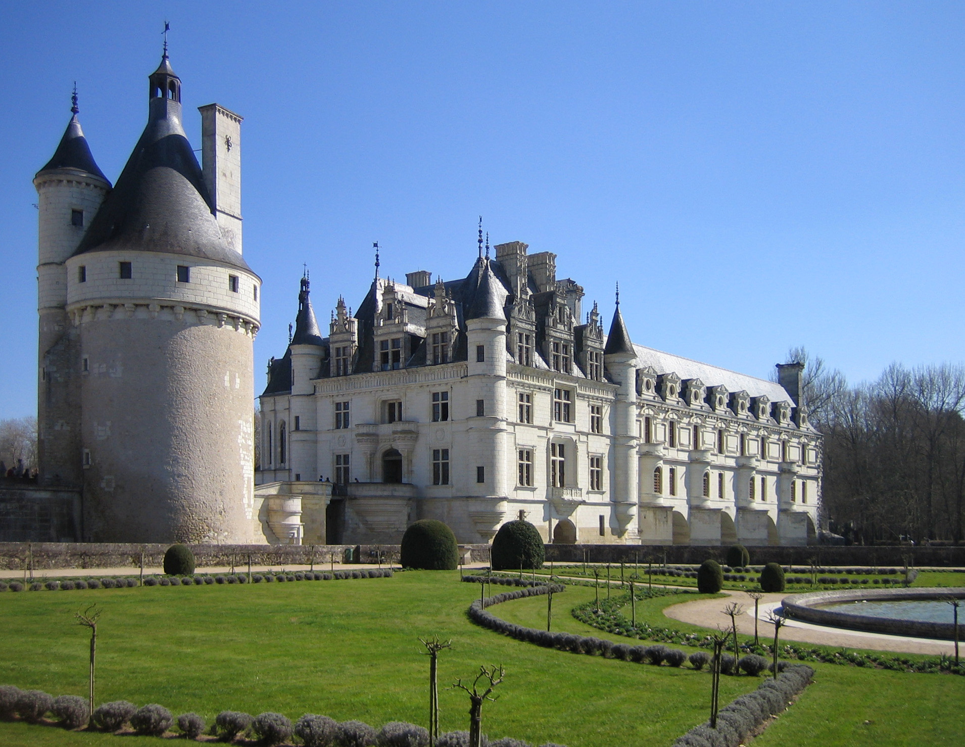 Imagem de referência de Castelo de Chenonceau, descrito nos dados abertos como castelo em França