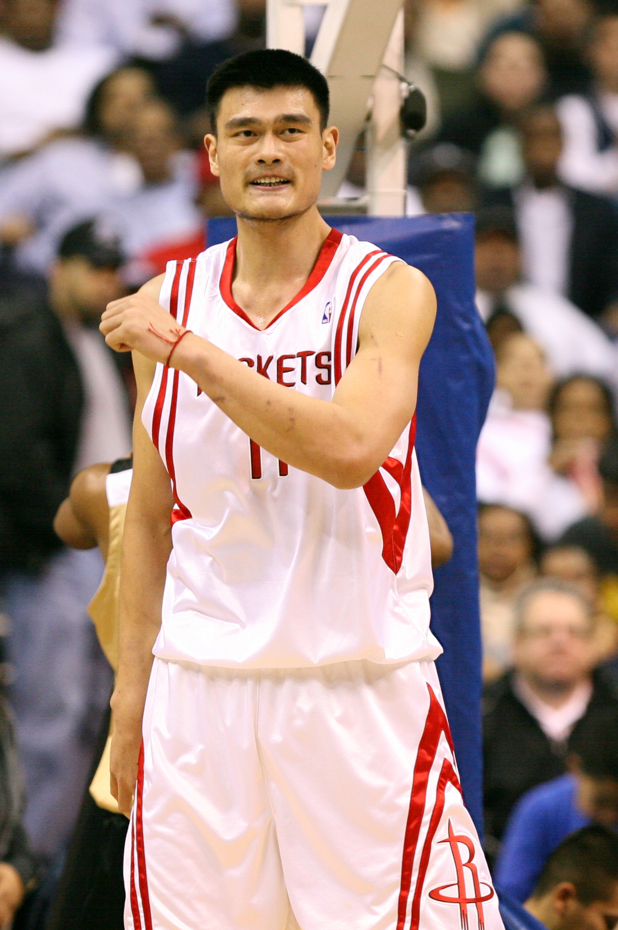 Imagem de referência de Yao Ming, descrito nos dados abertos como ex-basquetebolista chinês