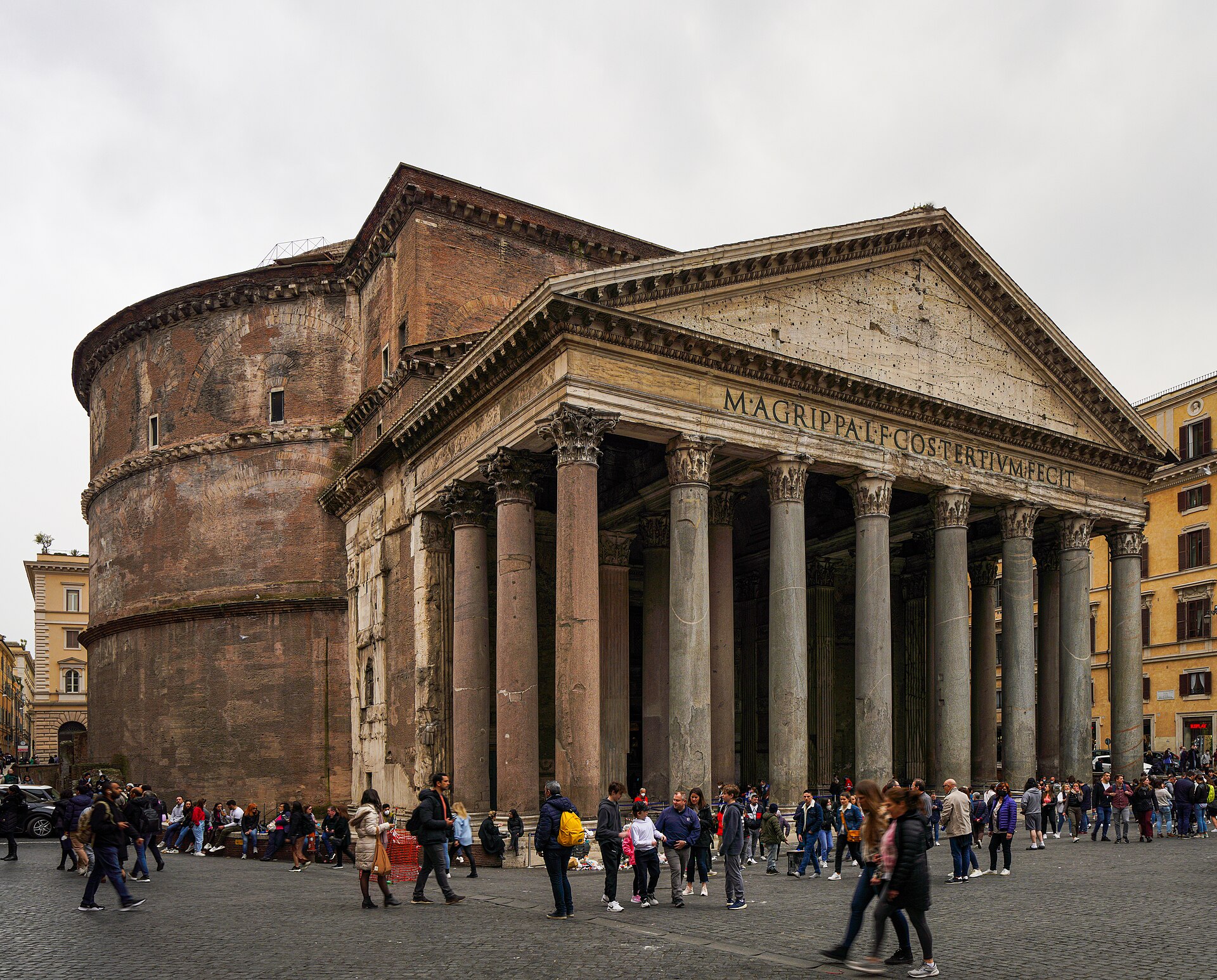 Imagem de referência de Panteão, descrito nos dados abertos como edifício romano