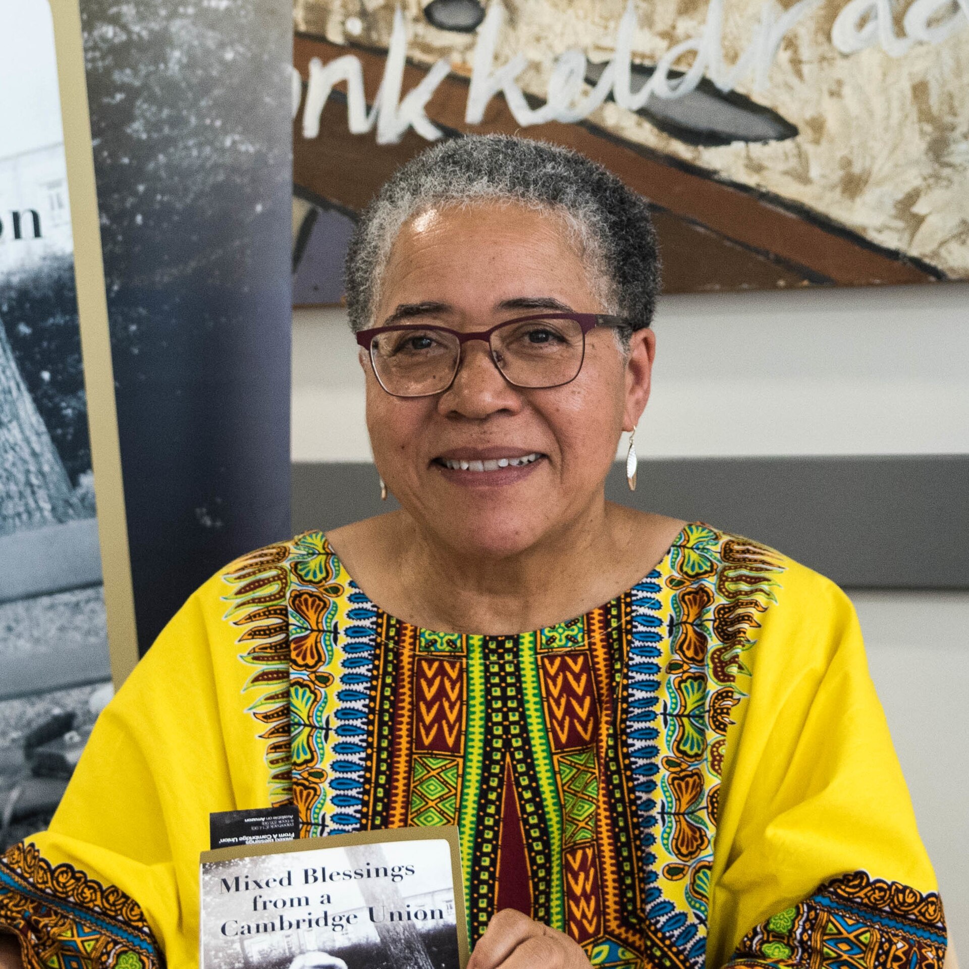 Imagem de referência relacionada a Elizabeth Anionwu, item descrito como enfermeira britânica, professora e ativista