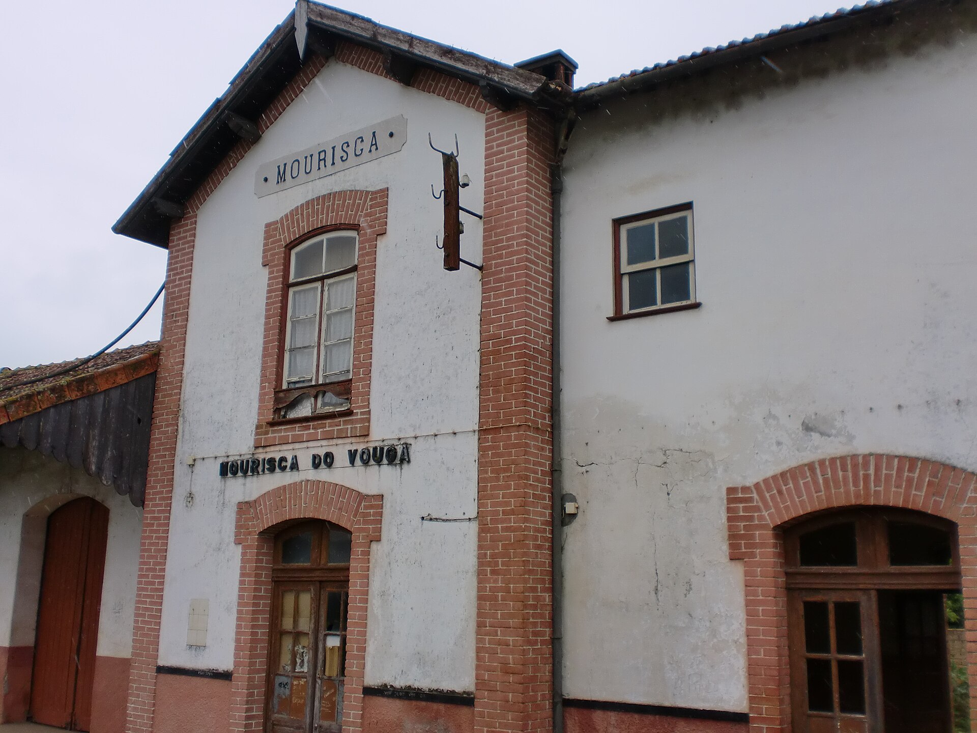 Imagem de referência de Apeadeiro de Mourisca do Vouga, descrito nos dados abertos como apeadeiro em Águeda, Portugal