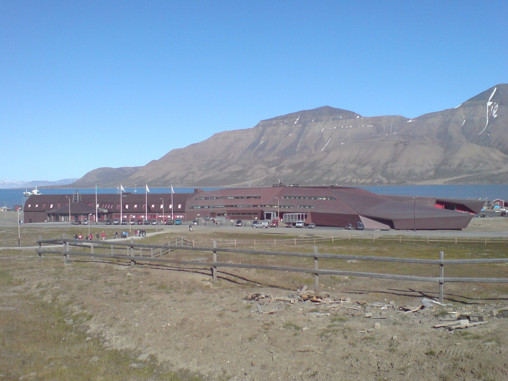 Imagem de referência relacionada a University Centre in Svalbard, item descrito como registro de referência sobre University Centre in Svalbard, organizado a partir de dados estruturados abertos