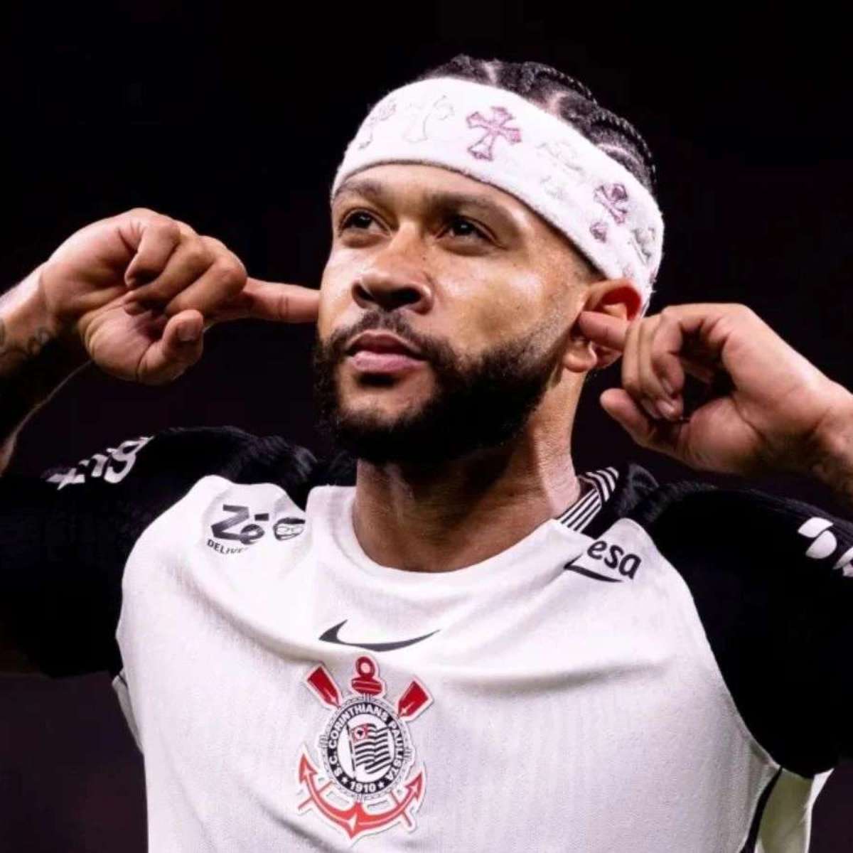 Memphis Depay decepciona pelo Corinthians contra Estudiantes; veja números