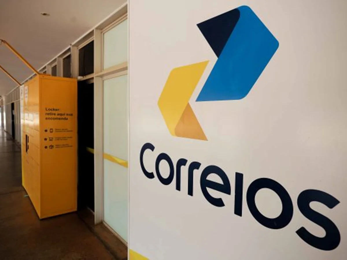 Correios: servidores cruzam braços por tempo indeterminado em todo o país
