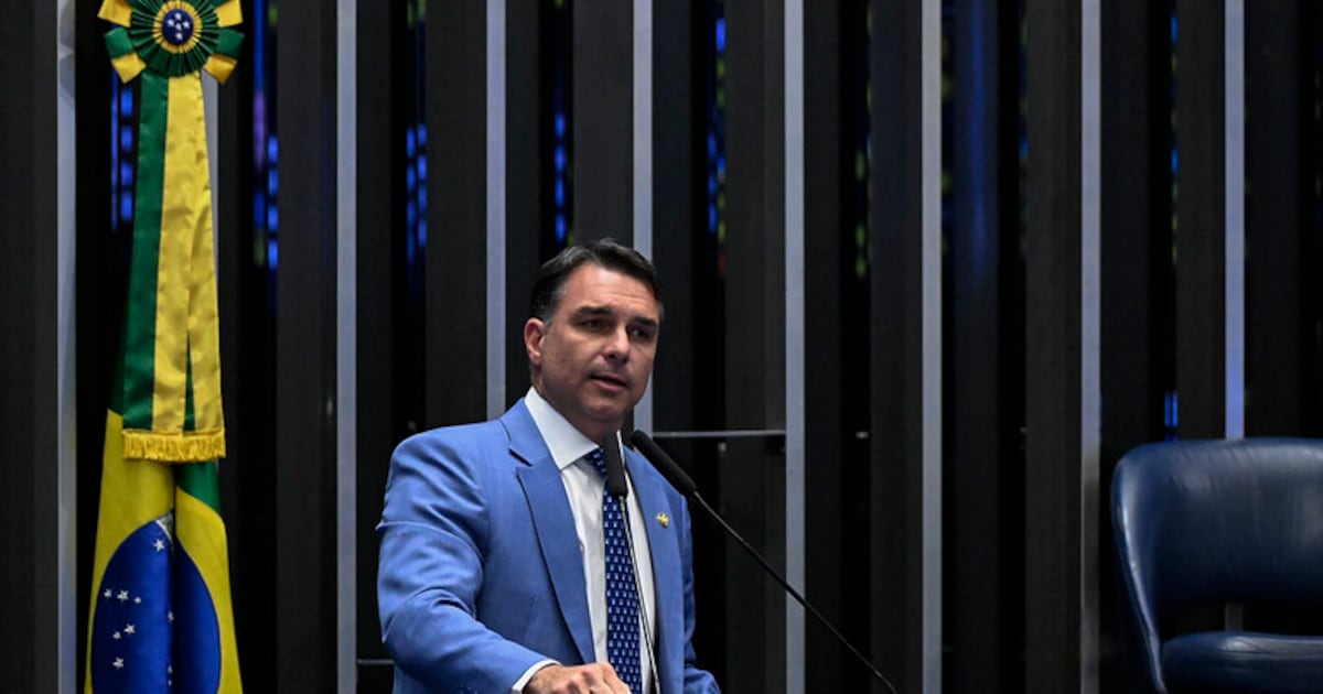 Campanha de Flávio minimiza investigação de Dark Horse e joga para PF ‘atrasos’ na prestação de contas
