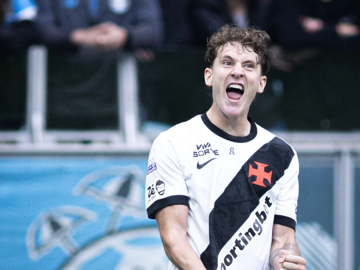Brasileirão: de virada no final, Vasco vence o Grêmio em Porto Alegre