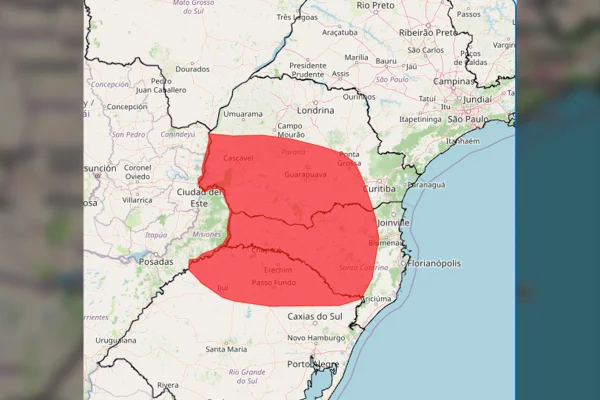 Alerta de grande perigo para tempestade alcança 396 cidades do Paraná