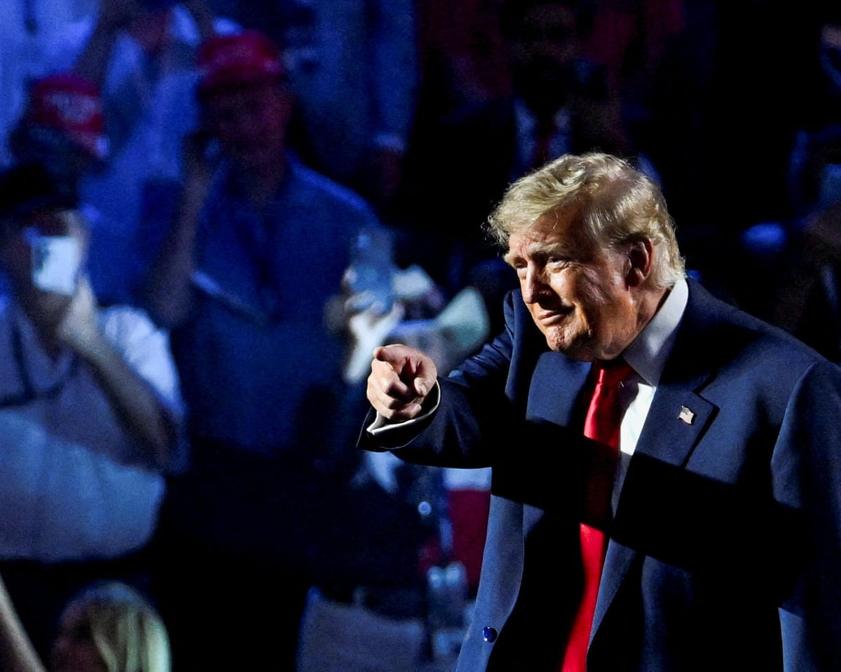 'Estou na chapa': Trump implora aos republicanos para votarem em novembro em uma convenção de meio de mandato incomum