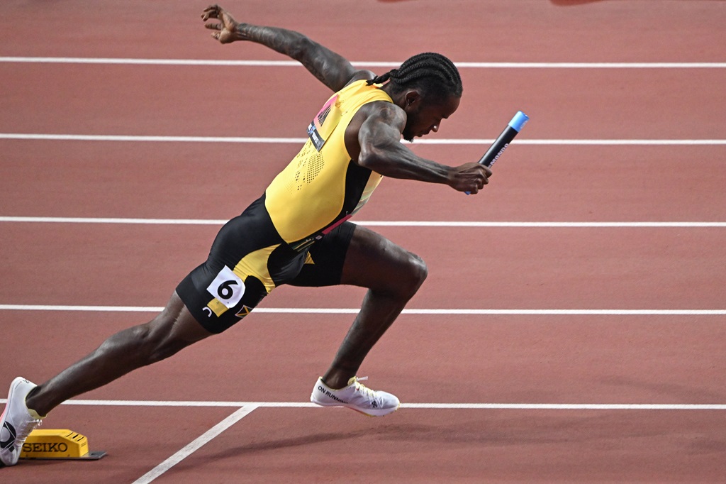 Jamaica termina em segundo no revezamento misto de 4x100m nos Ultimate Championships