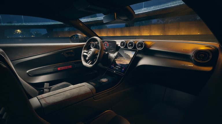 O novo Mercedes-AMG CLE 646 Spezialanfertigung é um monstro focado em pista de 475 kW