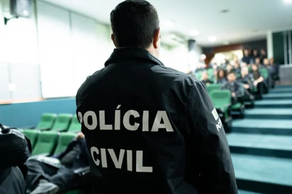 Agente da PCDF preso por extorquir foragidos da Justiça é demitido