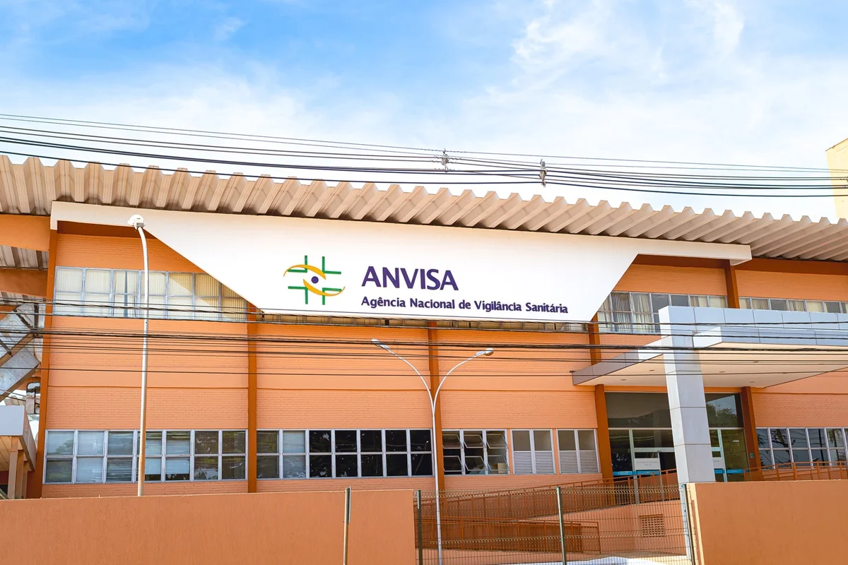 ANVISA - Agência Nacional de Vigilância Sanitária. Brasília, Distrito Federal - Brasil. 6 de dezembro de 2020.