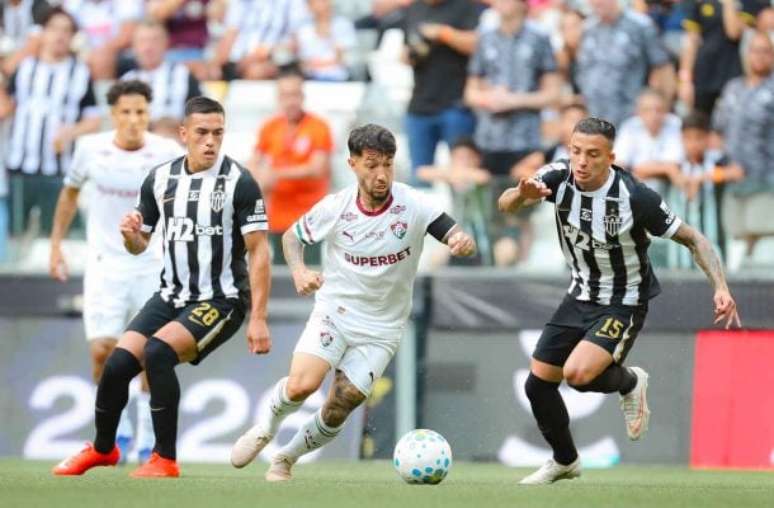 Atlético deslancha no segundo tempo e derrota o Fluminense