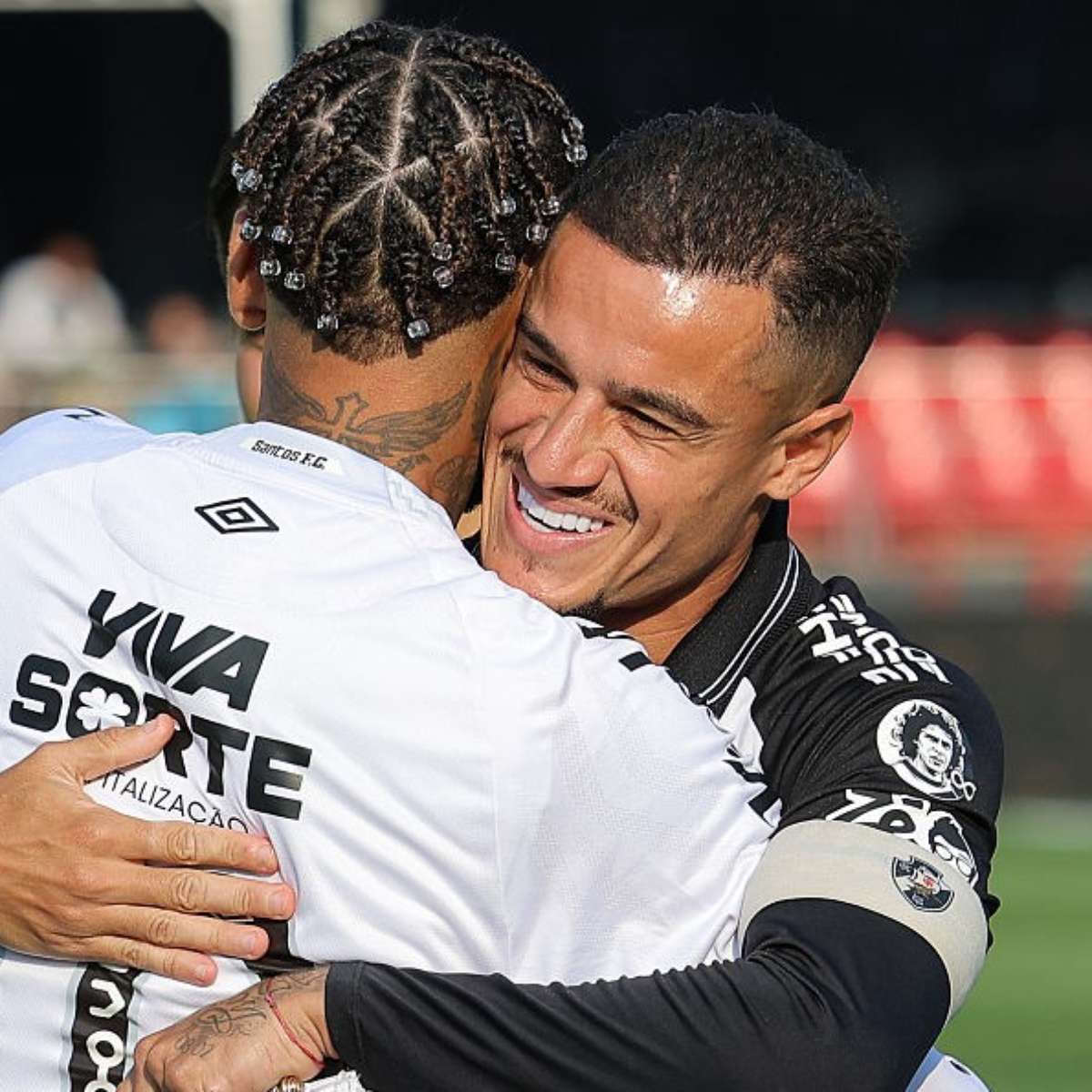 'Companheiro de luxo': imprensa internacional destaca possível acerto entre Coutinho e Santos