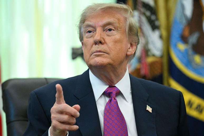Trump tenta interferir na eleição brasileira e o preocupante é que muitas vezes isso funciona, diz cientista político alemão