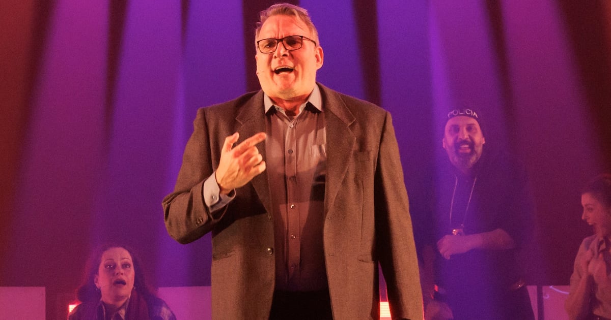 Saulo Vasconcelos revive história pouco conhecida do 11 de Setembro no Teatro Ruth Escobar