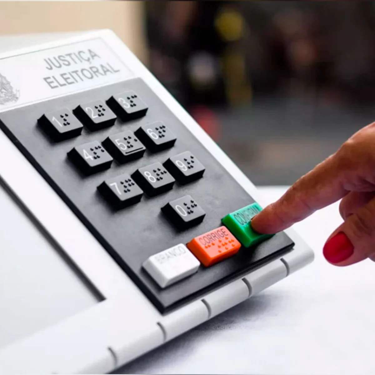 Datafolha em PE: disputa acirrada pelo Senado tem candidatos empatados