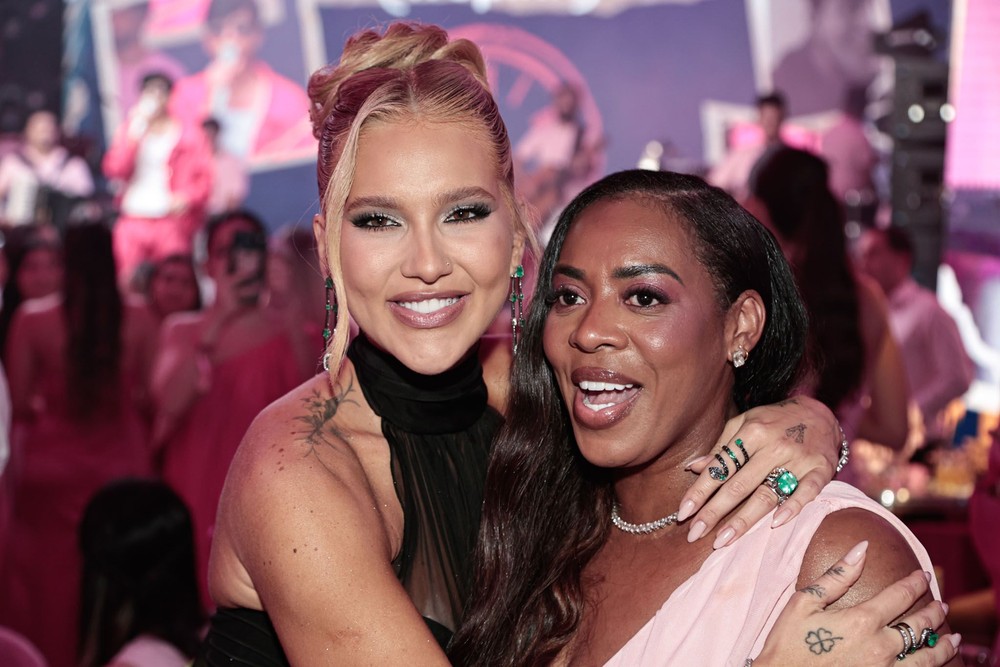 Virginia Fonseca e mãe de Vini Jr. — Foto: Clayton Felizardo/BrazilNews