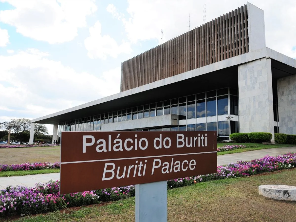 Veja a agenda dos candidatos ao GDF neste sábado (12/9)
