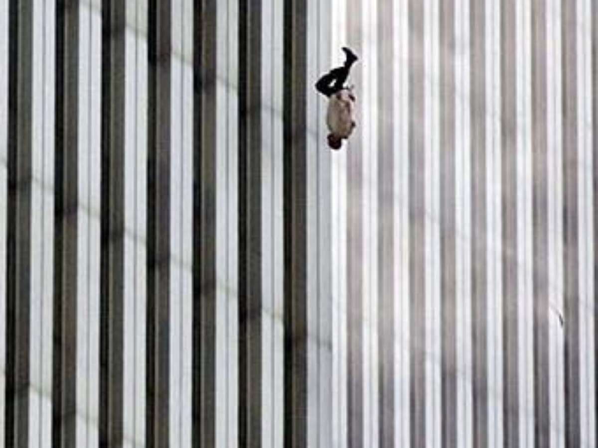 'Falling Man': saga para descobrir identidade de homem em fotografia símbolo do 11 de setembro irritou família e envolveu vários veículos