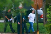 Ele é filho de Antônio Carlos Camilo Antunes, conhecido como Careca do INSS