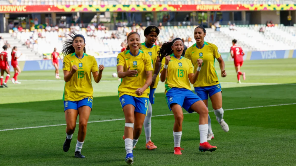Brasil vence Inglaterra de virada e vai às oitavas da Copa Feminina Sub-20