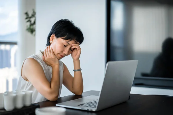 Menopausa precoce está ligada a uma memória pior e Alzheimer mais cedo