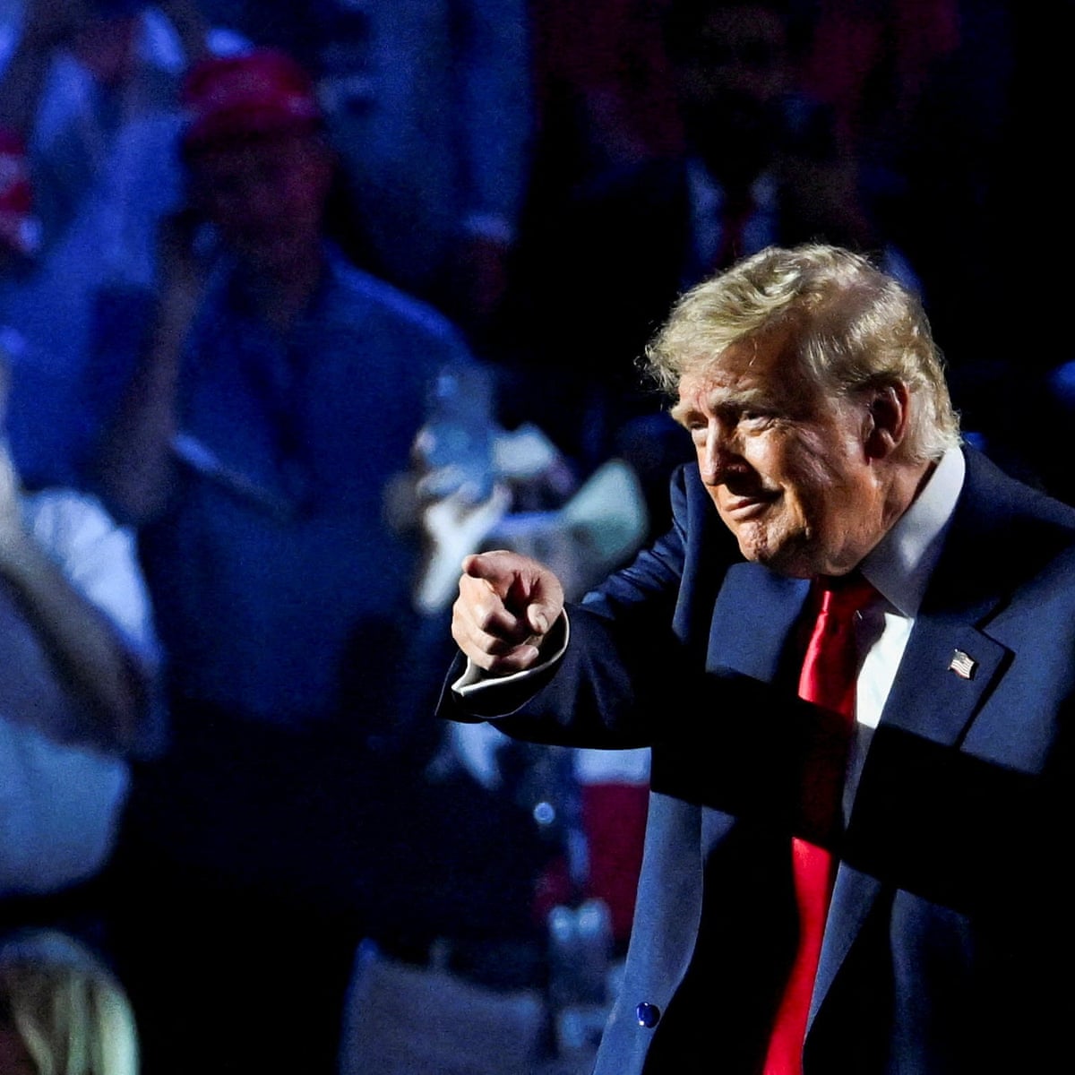 'Estou na chapa': Trump implora aos republicanos para votarem em novembro em uma convenção de meio de mandato incomum