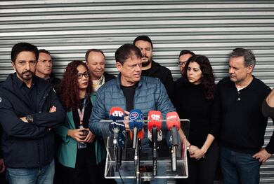 Tarcísio promete ampliar ‘armazéns solidários’, programa de SP de mercados subsidiados