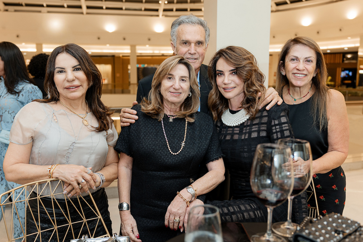 Darc Sarkis, Lucia Bittar, Carlos Carpaneda, Isabella Carpaneda e Soraia Debs