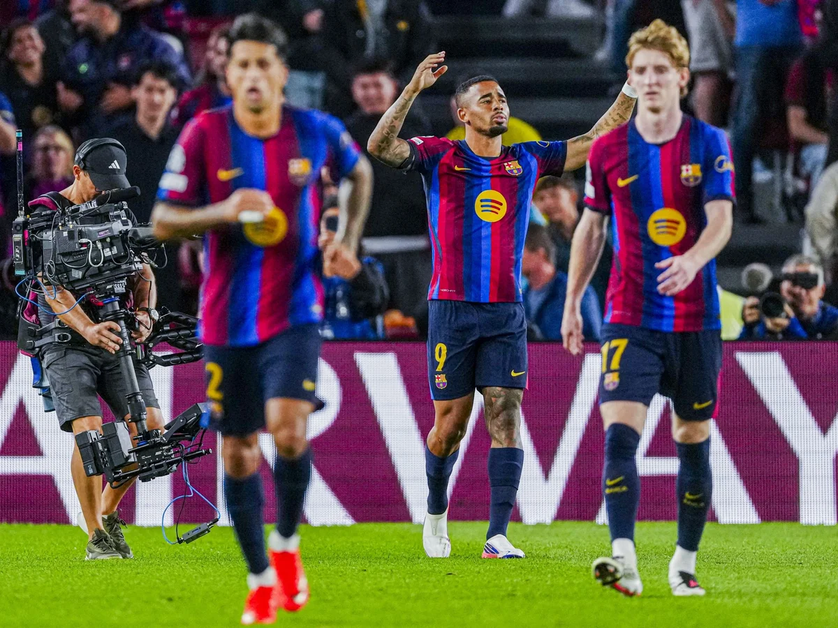 Champions: Barcelona goleia Feyenoord com gols de Raphinha e Gabriel Jesus