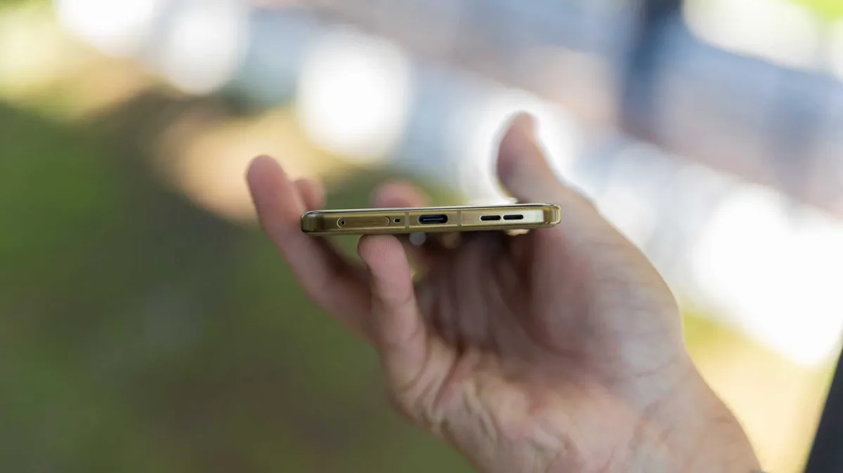 Imagem da matéria: Mercado Livre derrete preço do Motorola Signature de 512 GB; câmera melhor que iPhone