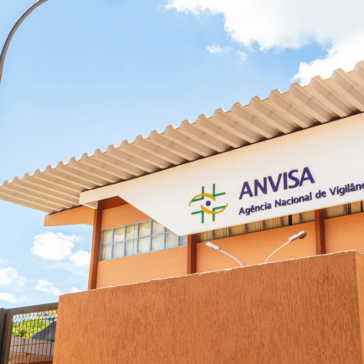 Anvisa proíbe produto de medicina chinesa e berberina sem autorização