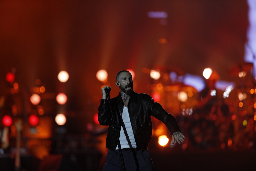 Crítica: Maroon 5 prova que repertório envelheceu bem e empolga os fãs na Cidade do Rock