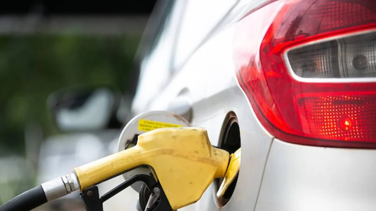 Governo amplia desoneração da gasolina para R$ 0,63 por litro