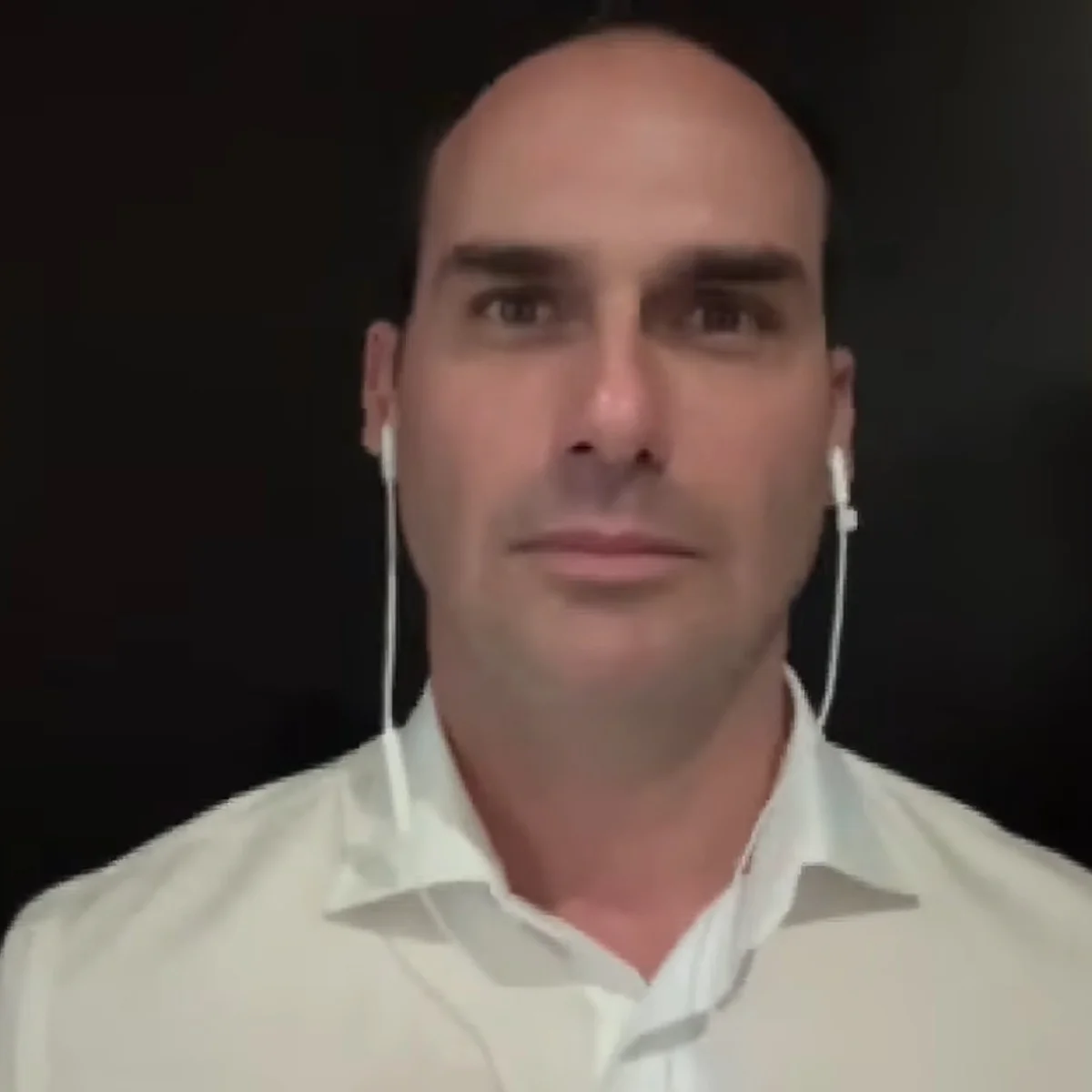 Eduardo Bolsonaro "orientou" uso de recursos do Dark Horse nos EUA, diz PF